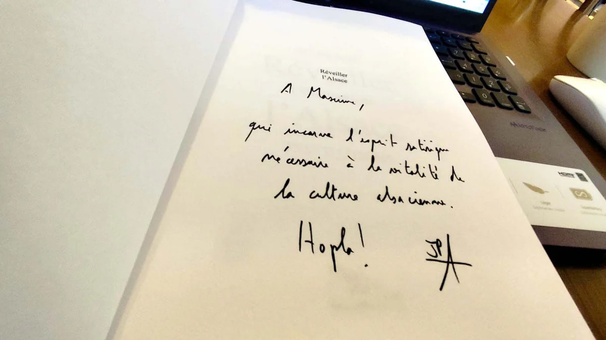 Livre2.jpg